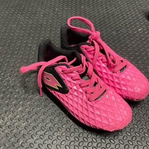 Excellent Condition, very lightly used girls soccer cleats. Toddler size 10